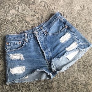 LEVIS 501 Cutoff Shorts